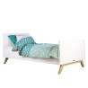 Le lit blanc en bois de Lynn de Bopita